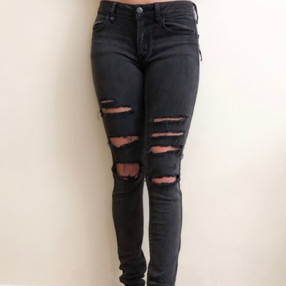 AMERICAN EAGLE Black Distressed Jeggings